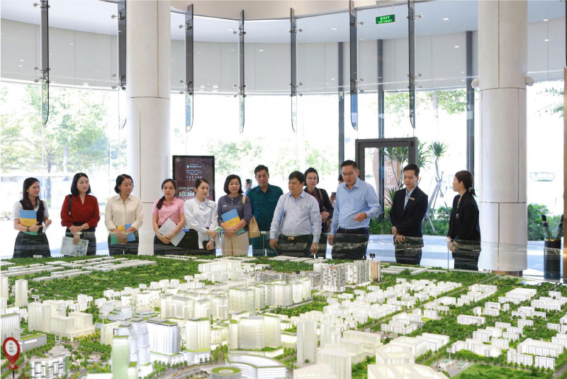 Sự quan tâm lãnh đạo thể hiện sự an tâm tuyệt đối về pháp lý và tiến độ Midori Park The Nest